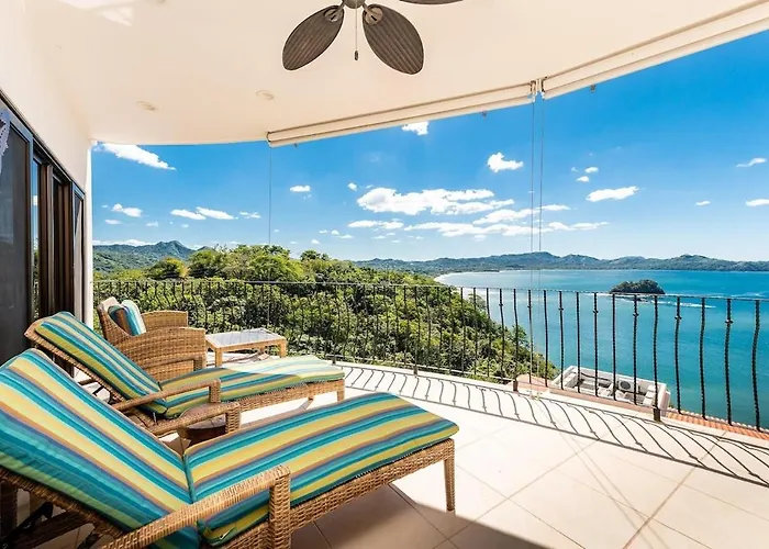 Hébergement de vacances Oceanfront Infinity Pool And Sunset Veranda Playa Flamingo
